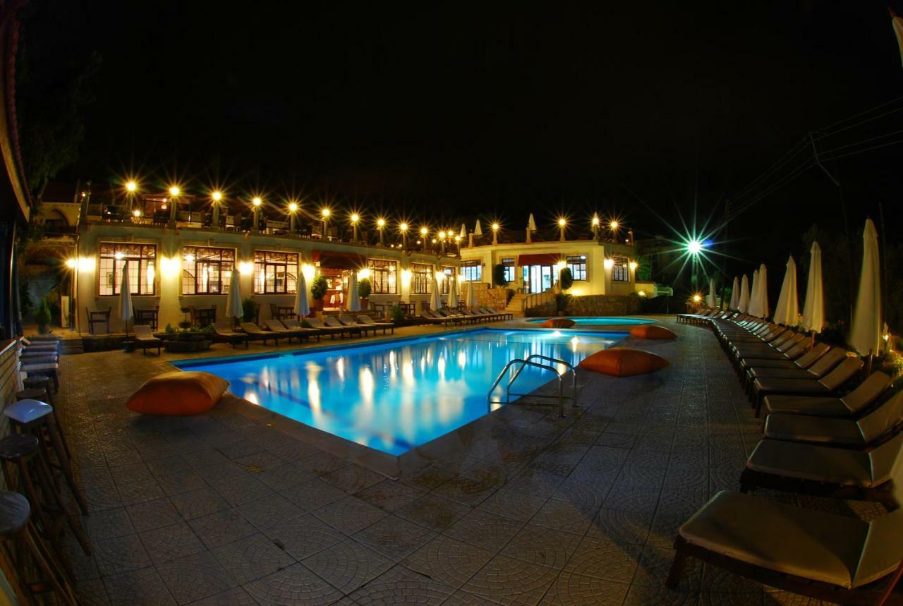 Bellapais Monastery Hotel Kerýnia Eksteriør bilde